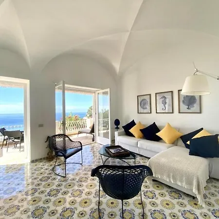 Sea View La Panoramica بيت للعطل كابري